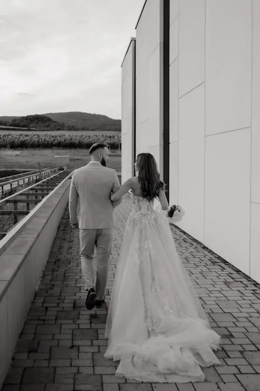Svadobný fotograf Slovensko | rok 2025 nakreslil 25 Svadobný fotograf | Modra