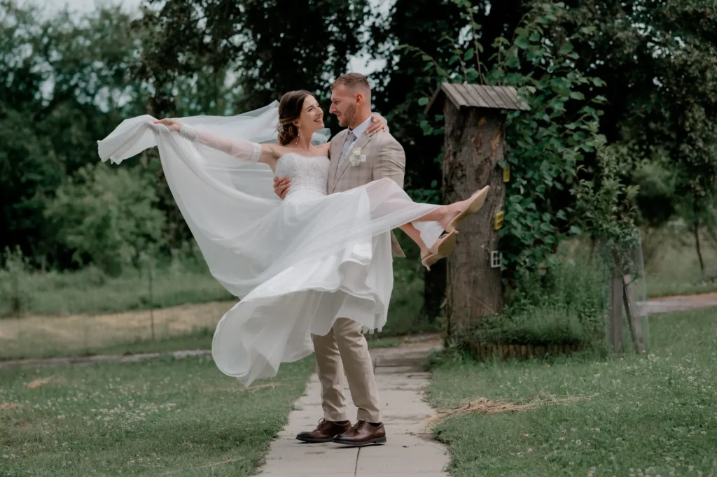 prvy pohlad mladomanzelov na svadbe- Svadobný fotograf Slovensko